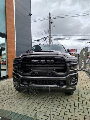 RAM 3500 6.7 I6 TURBO DIESEL LARAMIE NIGHT EDITION CD 4X4 AUTOMÁTICO RAM 3500 6.7 I6 TURBO DIESEL LARAMIE NIGHT EDITION CD 4X4 AUTOMÁTICO